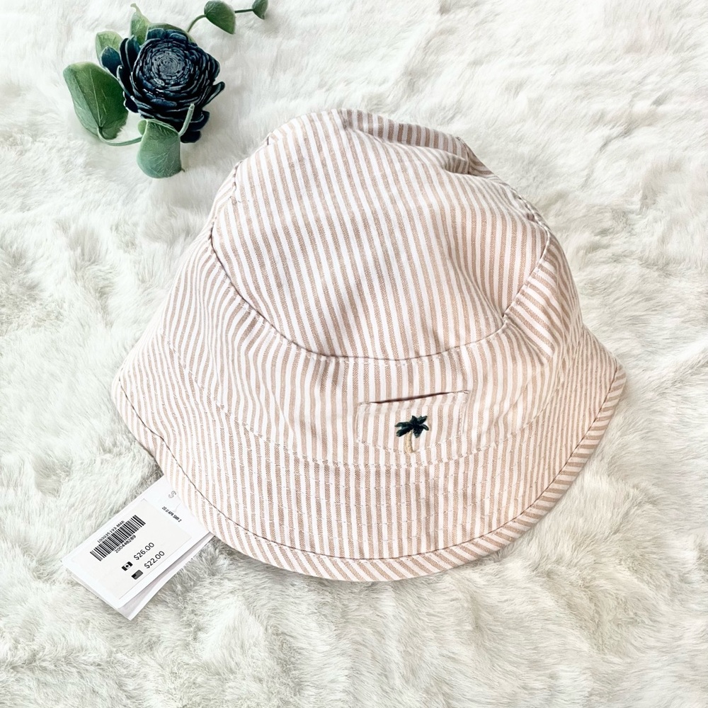 New with tags JANIE AND JACK STRIPED BUCKET HAT w/Palm Tree 🌴TAN & WHITE 0-3 M